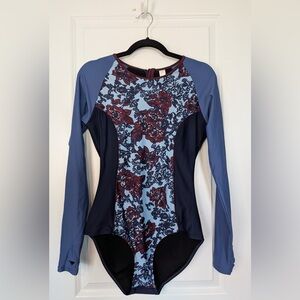 Coolibar Women’s Long Sleeve Blue Burgundy Floral Full Coverage Swimsuit Size M
